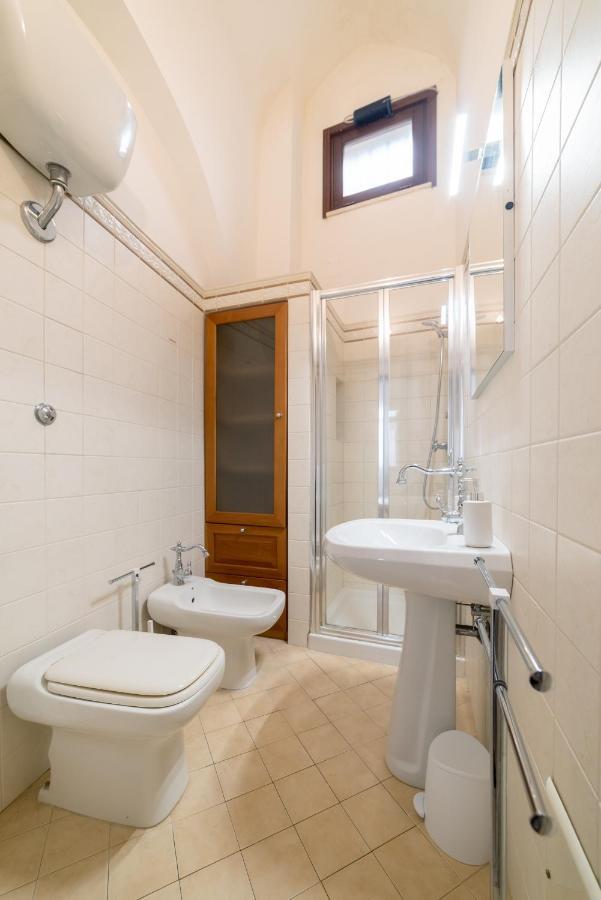 Milestone Inn ليتشي المظهر الخارجي الصورة